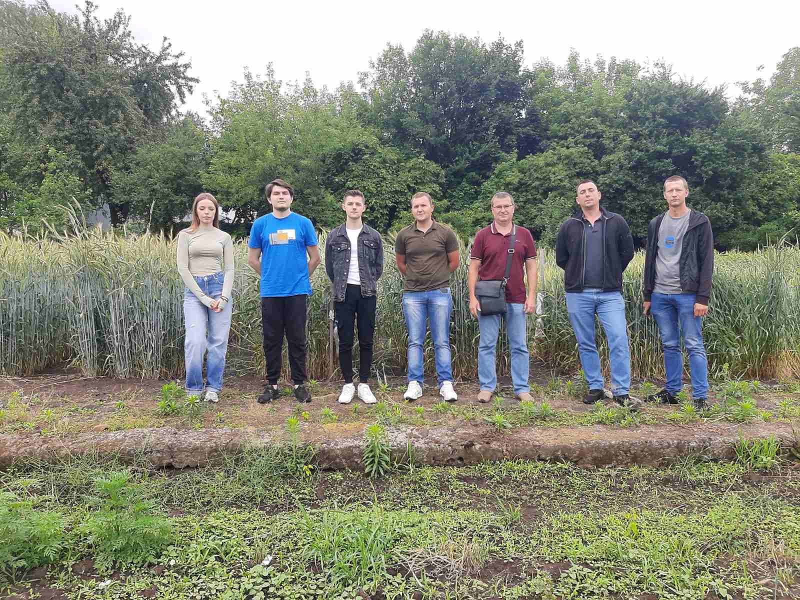 ПРОВЕДЕННЯ ПОЛЬОВИХ, ЛАБОРАТОРНИХ ЕКСПЕРИМЕНТАЛЬНИХ ДОСЛІДЖЕНЬ ГУРТКІВЦІВ З НАУКОВИХ ТЕМ У ДОСЛІДАХ КАФЕДРИ БІОЛОГІЇ