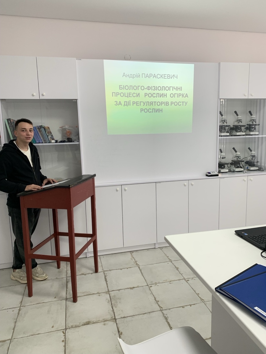 Вітаємо магістрів спеціальності 091 «Біологія та біохімія» з успішним захистом кваліфікаційних робіт